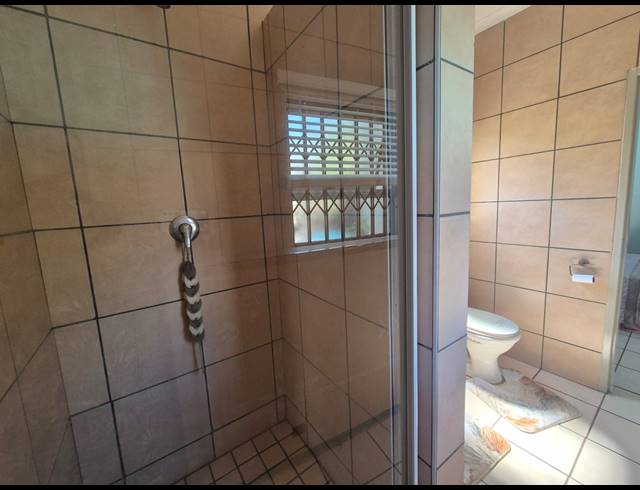3 BEDROOM HOUSE FOR SALE IN VANDERBIJLPARK SE 2